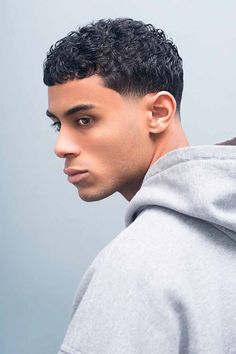 A low taper fade haircut is something you will not regret. It comes in a wide variety of styles, from a straight hair low fade and a wavy haircut long hair style to a Black men curly hair Afro. Choose your look here. #glaminati #lowtaperfade #lowtaper #lowfade #taperfade #fade #taper Lowfade Taper Curly Hair, Hair Lines For Men, Short Curly Taper, Low Temp Fade, Lowfade Taper, Taper Undercut, Low Taper Haircut, Curly Side Part, Low Fade Curly Hair