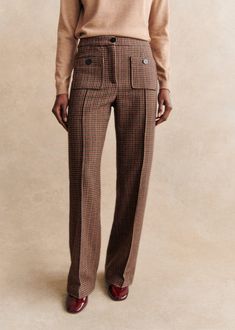 Mid-rise houndstooth trousers ;Straight leg, wide fit;Stitched pleat at front and marked pleat at back;Zip and button closure;Patch pockets on front, piping on back;Lined;Inside leg length 84 cm / 33.1 in (all sizes) Ralph Lauren Womens Clothing, Denim T Shirt, Style Inspiration Winter, Everyday Chic, Knitwear Dress, Work Wardrobe, Ralph Lauren Womens, Dress Trousers, Trouser Jeans