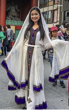 Ethiopian Braids, Eritrean Clothing, Frock Photos, Ethiopian Dresses, Ethiopian Wedding Dress, Ethiopian People, Eritrean Dress, Ethiopian Wedding, Ethiopian Clothing