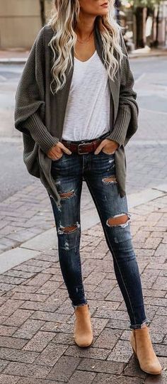 55+ Winter Outfits to Shop Now Vol. 2 / 41 #Winter #Outfits Winter Outfit Guide, Fashion Inspiration Board, Outfit Jeans, Looks Chic, Inspired Outfits, Spring Outfits Casual, Mode Inspiration, Fall Winter Outfits, Outfits Casuales