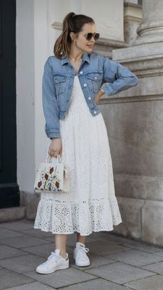 White Frock With Denim Jacket, Long Skirt And Top Casual, Outfit Vestido Largo, Denim Jacket Women Outfit, Midi Dress Outfit Summer, Dot Dress Outfit, Vestidos Outfits, Indowestern Gowns, Casual Oufits