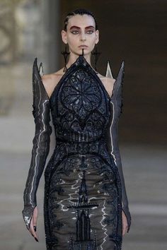 Guo Pei, Paris Haute Couture, Outfit Jeans, Architecture Fashion, Dark Fashion