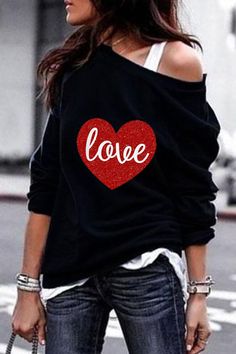 Cut Out Jeans, Chic Sweatshirt, Plaid Sleeve, Heart Sweatshirt, Women's Sweatshirts, Valentine's Day Outfit, Sweatshirts Online, Block Lettering, Top Pattern