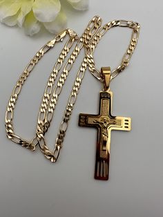 24" Long  Fígaro chain with pedant Jesus Necklace, Cross Jesus, Gold Cross Necklace, Green Collection, Figaro Chains, Figaro Chain, Jesus On The Cross, Cross Jewelry, Eye Protection