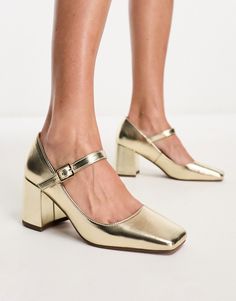 Shoes by ASOS DESIGN Adding to bag in 3, 2, 1… Adjustable strap Pin-buckle fastening Square toe Mid block heel Gold Mary Janes, 1970s Glam, Gold Trend, Mid Heel Shoes, Gold Shoes, Curves Workout, Christmas Women, Summer Essentials, Leggings Shop