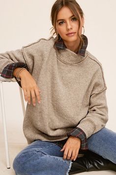 The knit sweater embraces both coziness and fashion with its tactile allure and versatile charm. The sweater provides warmth without compromising on style, featuring a textured pattern that adds depth to its visual appeal. 50% Nylon, 25% Acrylic, 25% Polyester Machine wash cold, gentle cycle, tumble dry low. Sweater Pumpkins, Funnel Neck Sweater, Trendy Sweaters, Sweater Fits, Favorite Sweater, Mock Turtleneck, Inspiration Mode, Mock Neck Sweater, China Fashion