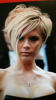 Short Spiky Haircuts, Stacked Hair, Easy Hair Cuts, Corte Bob, Bob Haircut For Fine Hair