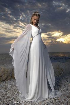 beautiful medieval dress Butterfly Wedding Dress, Medieval Gown, Kaftan Dresses, Viking Wedding, Medieval Wedding, Chiffon Wedding Dress, Butterfly Wedding, Fantasy Wedding