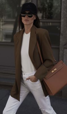 Ariviere Style, Elegant Classy Outfits, Beige Outfit, Women's Shoes Accessories, Street Style Inspiration, Women's Handbags