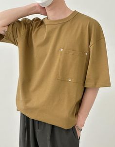 I love the design 😍 and for there price is amazing Capsule Wardrobe Casual, Korean Fashion Online, Clothes Korean Style, Outfits Streetwear, Yellow Outfit, Mens Fashion Casual Outfits, Simple Tees, Streetwear Tshirt