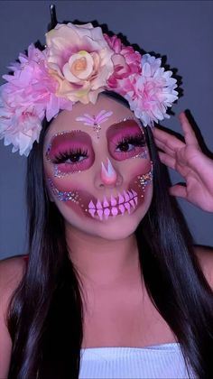 💕Catrina tutorial 💕 | By Kenia Escobedo | Facebook Cute Makeup For Halloween, Pink Sugar Skull Makeup, Catrina Face Makeup, Halloween Make Up 2024, Sugar Skull Costume Outfit Diy, Women Skeleton Makeup, Pink Skeleton Makeup, Catrina Makeup Ideas, Trick Or Treat Makeup