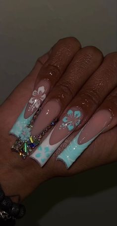 Birthday Acrylic Nails Medium Length, Vacation Acrylic Nails Long, Freestyle Nail Designs Ideas, Blue And White Long Nails, Xl Birthday Nails, Medium Nail Sets, Medium Freestyle Nails, Cute Freestyle Nails