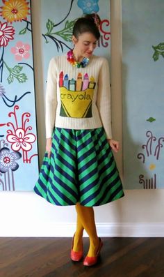 Cassie Stephens: What the Art Teacher Wore- I want to make this sweater! Fun Teaching Outfits, Crayon Sweater, Art Teacher Fashion, Comfy Art, Teacher Outfits Dresses, Art Teacher Outfits, Teacher Outfits Professional, Teacher Attire, Teacher Outfits Elementary