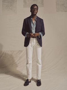 J.Press for Buck Mason – 1960s-inspired jeans in a rinsed Japanese denim with a high-rise and tapered leg. Ivy League Look, Sid Mashburn, Buck Mason, J Press, 1960s Inspired, Usa Jeans, London Brands, Casual Outerwear, Japanese Denim