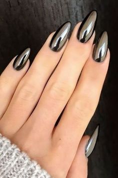 Black Metallic Nail inspo Black Chrome Nails, Solid Color Nails, Stiletto Nail Art, Silver Nail, Black Nail Designs, Metallic Nails