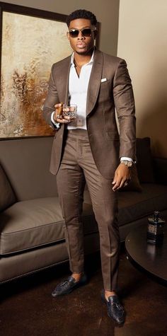 Black Men Suits Fashion, Suit Etiquette, Brown Groomsmen Suits, Brown Suits For Men, Stylish Mens Suits, Bespoke Suits, Mens Business Casual Outfits