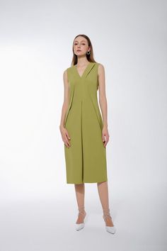 Fitted Green V-neck Dress For Work, Chic Sleeveless V-neck Dress For Work, Modern V-neck Dress For Work, V-neck Sleeveless Dress For Office In Spring, Chic Spring Sleeveless Dress With Notched Neckline, Chic Sleeveless Dress With Notched Neckline For Spring, Elegant Sleeveless Dress With Notched Neckline For Summer, Spring V-neck Sleeveless Office Dress, Spring Office Sleeveless V-neck Dress