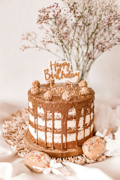 Geburtstagstorte mit GiOTTO Kugeln Country Birthday, 16 Birthday, Autumn 2024, 16th Birthday, Baby Shower Parties, Muffins, Food And Drink, Birthday Cake, Baking