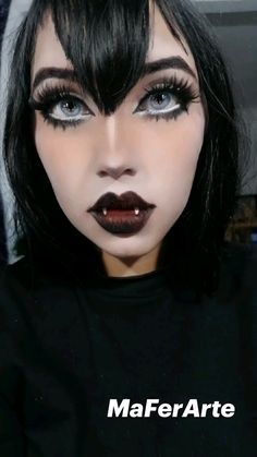 maquillaje de Mavis del Hotel Transilvania hecho por MaFerArte Mavis Costume Makeup, Mavis Halloween Makeup, Mavis Dracula Makeup, Mavis Dracula Costume, Mavis Makeup Hotel Transylvania, Malaria Makeup, Mavis Hotel Transylvania Makeup, Mavis Hair, Mavis Halloween Costume