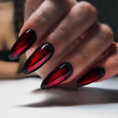 Aura Nails Halloween, Black Red Cat Eye Nails, Magnetic Halloween Nails, Red Colour Nail Art, Red And Black Cat Eye Nails, Red Witchy Nails, Halloween Aura Nails, Black And Red Cat Eye Nails, Black And Red Halloween Nails