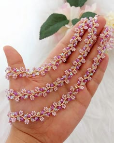 🌸🌸🌸 #beadcrochet #diy #neclace #bracelet #takitasarim #elyapımı #miyuki #handmadejewelry #daisy #tutorial | Instagram Daisy Tutorial, Crystal Bead Jewelry, Pretty Jewelry Necklaces, Beading Patterns Free