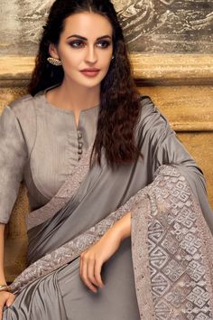 Trendy Blouse Designs For Silk Sarees, Grey Sari, Sari Blouses, Long Blouse Designs, Blouse Designs High Neck, Cotton Saree Blouse Designs, Ethnic Dresses, Model Blouse, Cotton Blouse Design