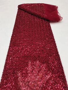 Il tessuto Sequin Glitter è un tipo di tessuto decorativo che presenta una superficie lucida e scintillante e un design a trama larga. Il pizzo glitterato con paillettes è comunemente usato per applicazioni di moda e costumi, come abiti da sera, abiti da ballo e costumi teatrali. Può essere utilizzato anche per una varietà di altre applicazioni, come aggiungere un tocco di brillantezza agli oggetti di arredamento della casa, creare accattivanti decorazioni per le feste o aggiungere un tocco glamour ai progetti di artigianato.


 Venduto con incrementi di 5 iarde: ogni borsa include 5 iarde.





 100% poliestere

 Larghezza: 49/50 pollici

 Utilizzo: abbigliamento, costumi, applicazioni, abiti formali, abiti, artigianato, moda, occasioni, abiti da chiesa, matrimoni, feste Sequined Glitter Tulle Fabric For Party, Party Tulle Fabric With Sequins And Glitter, Party Glitter Tulle Fabric With Sequins, Party Sequin Embellished Net Tulle Fabric, Party Sequined Tulle Fabric, Open Weave, Glitter Fabric, Sequin Beading, Fabric Trim