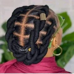 Brazilian Wool Hairstyles, Cabello Afro Natural, Black Hair Updo Hairstyles, Classy Hairstyles, African Hair Braiding Styles, Afrikaanse Mode