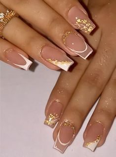 Almond Nail Designs, Nails Arts, Simple Mehndi Designs Fingers, Budget Recipes, Flower Nail Designs, Tech School, Trending Pins, Almond Nail, Flower Nail