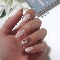 Nude nails Nail Art Photos, Neutral Nails, Elegant Nails, Glitter Nail Art, Manicure E Pedicure, Nail Manicure