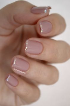 Barely there nude French nails French Nail Polish, Packing Wardrobe, Video Makeup, French Manicure Designs, Glittery Nails, Trendy Nail Art Designs, Easy Nails, Colorful Nails, Her Nails