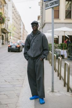 Paris Street Style Men, 2020 Fashion Trends Street Styles, Berlin Street Style, Fashion Week Spring 2023, Outfitinspo Style, Mens Fashion Week Street Style, Berlin Street