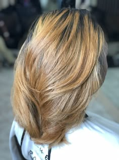 Black Women Blonde Highlights, Women Blonde Highlights, Black Women With Blonde Hair, Fluffy Hair Styles, Blonde And Gray Hair, New Hair New Me, Chocolate Blonde, Hair Bobs, Diy Decoration Ideas