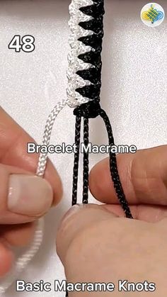 the instructions for how to tie a macrame knot with black and white thread