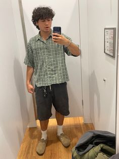 Unique Men’s Outfits, Polo And Jorts Outfit, Button Up Jorts Fit, Short Sleeve Button Up Men Streetwear, Button Up With Jorts, Short Men Outfits, Cropped Button Up Shirt Outfit Men, Cropped Shirt Outfit Men, Boxy Shirt Outfit Men