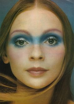 1970s Paintings, 70s Portrait, Vintage Eyes, Punk Mode, 70s Makeup, Retro Makeup, Mary Quant, Smink Inspiration, Vintage Makeup