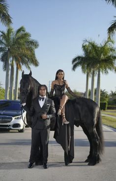 Prince Prom Outfit, Prom Dates Couples Black Dress, Couple Prom Dresses, Black Prom Theme, Prom Pictures With Horses, Prom Dress Inspiration Black, Black Prom Ideas, Black Prom Outfits For Couples, All Black Prom Couple