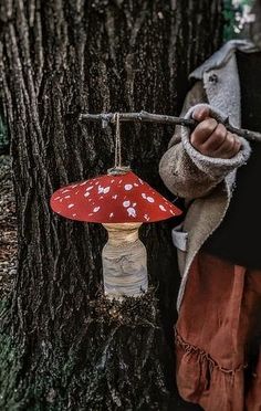 Mushroom Crafts For Kids, Mushroom Lantern, Lantern Crafts, Lantern Craft, Mushroom Crafts, Lantern Ideas, Diy Lanterns, Animal Crafts For Kids, Diy Presents