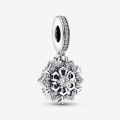 Işıltılı Kar Tanesi Çift Sallantılı Charm | 925 ayar gümüş | Pandora TR Charms Disney, Pandora Essence, Charms Pandora, Bracelet Pandora, Pandora Bracelet Charms, Christmas Charms, Pandora Bracelets, Dangle Charms, Pandora Bracelet