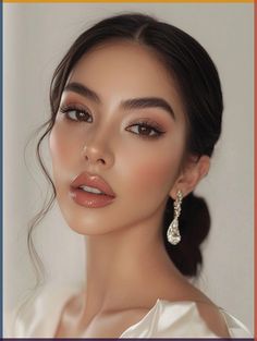 Achieve a flawless bridal look with these 30 stunning natural glam makeup styles, designed to enhance your beauty while keeping it soft and effortless. Soft Day Makeup, Soft Glam For Wedding, Ethereal Makeup Wedding, Soft Glam Round Face, Makeup Ideas Soft Glam, Bridal Natural Glam Makeup, Asian Bridal Makeup Natural, Ethereal Bridal Makeup, Bridal Make Up Soft Glam