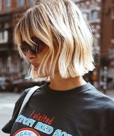 Short Blonde Hair Bobs, Blonde Bob With Bangs, Short Blonde Bobs, Blonde Hair Transformations, Messy Bob Hairstyles, Hair Magic, Chin Length Hair, Blonde Hair Looks, Short Hair With Bangs