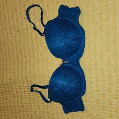 Vs Very Sexy Baalconet Bra 32a Nwot In Beautiful Teal! Fitted Padded Blue Bra, Victoria's Secret Blue Underwire Bra, Blue Party Bra With Underwire, Victoria's Secret Blue Push-up Bra, Blue Fitted Push-up Bra, Fitted Blue Push-up Bra, Blue Fitted Bra With Removable Pads, Blue Party Bra With Padded Cups, Fitted Blue Bra With Removable Pads