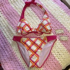 Brand New Y2k Bikini Originally $52 Brand: Arizona Size: Large #Y2k #Bikini #Bathingsuit #Arizonajeancomoany #Y2kstyle Y2k Summer Beach Swimwear, New Y2k, Tank Bikinis, Floral Tankini, Arizona Jeans, Womens Swim, Pink White, Arizona, Brand New