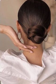 Chignon Hair, Low Bun Hairstyles, Homecoming Hairstyles Updos, Hair Prom, Hair Homecoming, Homecoming Hair Down