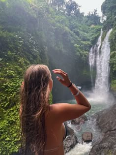 Waterfall water summer outfit bali nature alingaling lovina ubud indonesia jakarta canggu seminyak photography hair hairstyles world travel Ubud Outfit, Backpacking Asia Outfits, Bali Inspo Pics, Backpacking Asia Aesthetic, Backpacking Aesthetic Asia, Bali Aesthetic Photography, Ubud Bali Aesthetic, Bali Indonesia Outfit Ideas, Bali Aesthetic Outfit