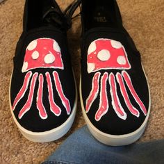 Jelly Fish Custom Shoes Jelly Fish, Shoes Trainers, Custom Shoes, Jellyfish, Slip Ons, Womens Shoes Sneakers, Jelly, Shoes Flats, Athletic Shoes