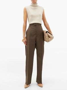 Brown Trousers Outfit Women, Brown Trousers Outfit, Work Fits, Brown Trousers, Mew Mew, Trouser Outfit, Dramatic Classic, Office Professional, Trouser Outfits