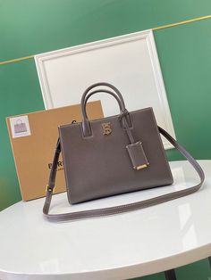 Size: Standard Size It comes with Dust box, Care manual, Tag, and Paper bag. Winter Purse, Hot Bags, Shoes Sale, Travel Handbags, Bag Shoes, Brown Handbag, Bags Designer Fashion, Luxury Accessories, Burberry Bag