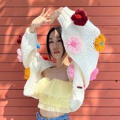 White Cropped Cardigan, Rainbow Yarn, Cardigan Y2k, Flower Cardigan, Yarn Flowers, Casual Knitwear, Flower Sweater, Style Kawaii, Cropped Knit Sweater