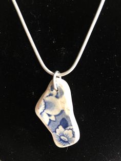 Such a beautiful piece of blue and white sea pottery simply suspended from a sterling silver chain.  All of the pottery is genuine and has been found on Scottish beaches by me.  Having cleaned them and drilled a hole they are then transformed into a lovely piece of jewellery with the addition of an 18 inch snake chain. Sea Pottery Jewelry, Broken Pottery Jewelry, Beach Glass Crafts, Pottery Jewelry, Sea Glass Crafts, Sea Pottery, White Sea, Jewelry Making Necklace, Jewelry Inspo